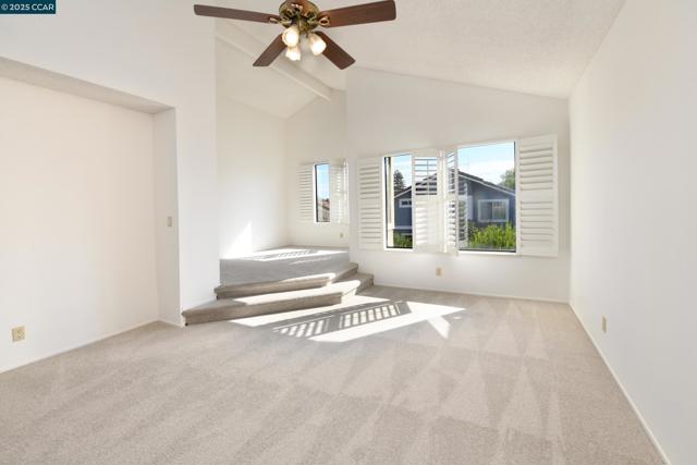 319 Oak Glen Ct, Martinez CA: https://media.crmls.org/mediaz/ca80163a-2e90-4017-8f91-6706927d80b1.jpg