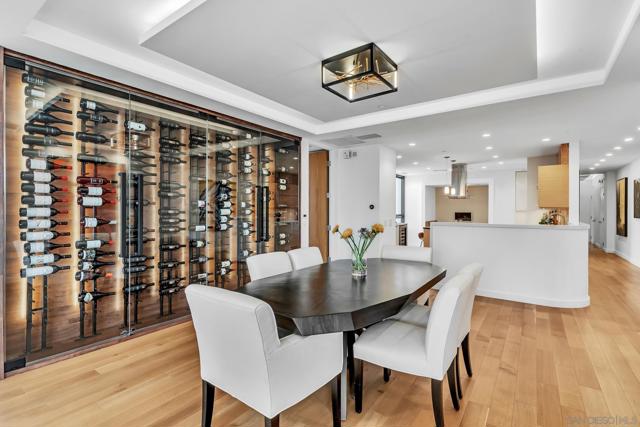 700 Front St, San Diego CA: https://media.crmls.org/mediaz/ca80e5bf-86c6-4c67-8b96-cd0dc91ca878.jpg