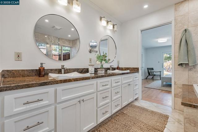 3180 Arbolado Dr, Walnut Creek CA: https://media.crmls.org/mediaz/ca812aab-3bdb-42c3-ba77-3e685e931ed5.jpg