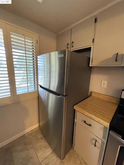 2416 Shadow Ln, Antioch CA: https://media.crmls.org/mediaz/ca817afc-74f1-438e-92be-d1ae9061bca1.jpg