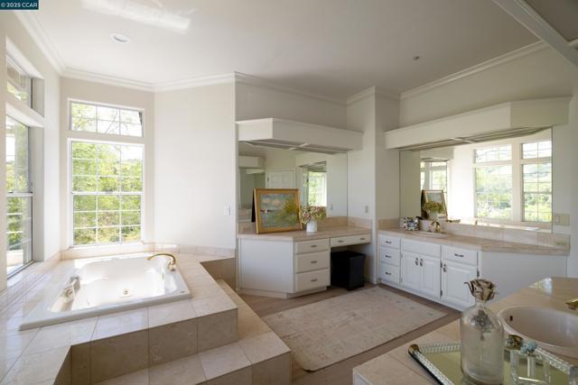 46 Merrill Circle N., Moraga CA: https://media.crmls.org/mediaz/ca81bcb3-ba6b-4fa5-895b-8ba8d36707db.jpg