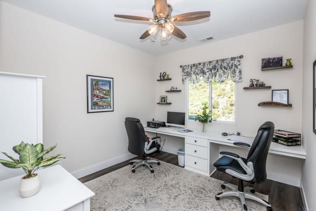 1309 Sunny Heights Road, Fallbrook CA: https://media.crmls.org/mediaz/ca822235-b0e3-4b88-a75d-a01ee9a96d3a.jpg