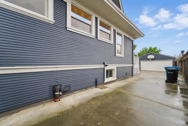 930 Monroe Street, Santa Clara CA: https://media.crmls.org/mediaz/ca826e6b-56d3-4f72-b5ef-e28e8a8e01d1.jpg