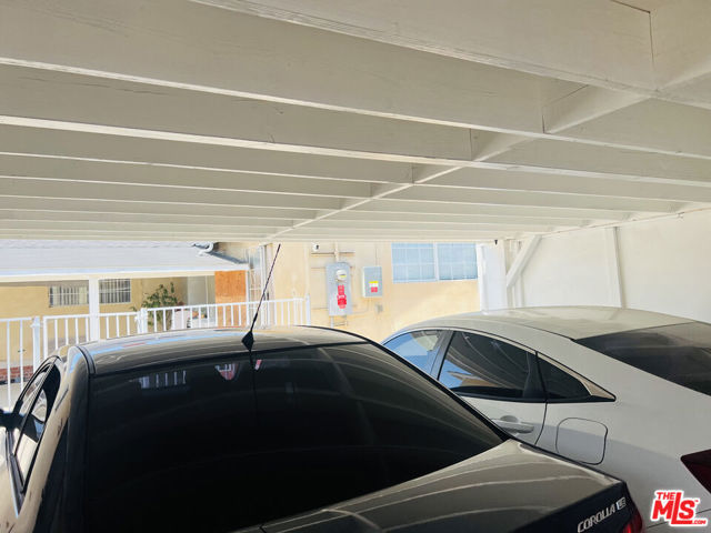 6230 Peach Avenue, Van Nuys CA: https://media.crmls.org/mediaz/ca8292b4-81eb-4ae2-ae55-4860ddeda3c7.jpg