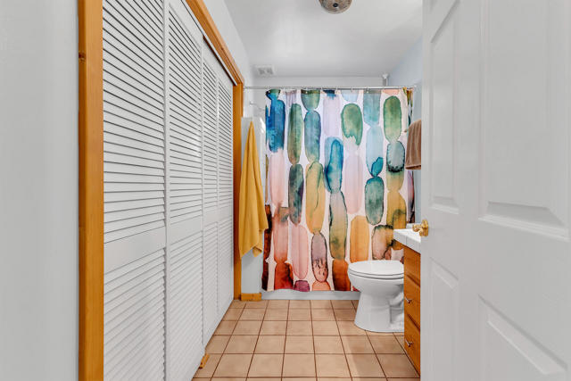 52365 Pine Ridge Road, Idyllwild CA: https://media.crmls.org/mediaz/ca82f3a5-8723-4436-8b71-627bcea3e328.jpg