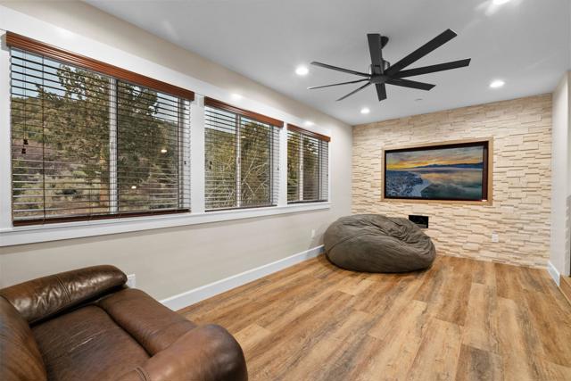 47145 Skyview Drive, Big Bear CA: https://media.crmls.org/mediaz/ca835a0d-fd49-4119-8406-164186dca3a0.jpg