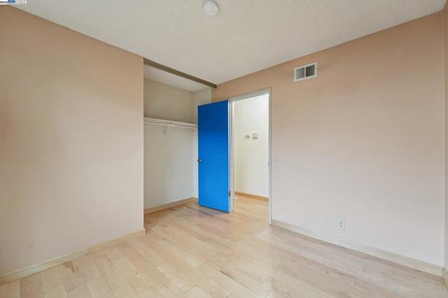 4942 Rocklin Dr, Union City CA: https://media.crmls.org/mediaz/ca84fb85-7f72-407d-b8e6-4be972606012.jpg