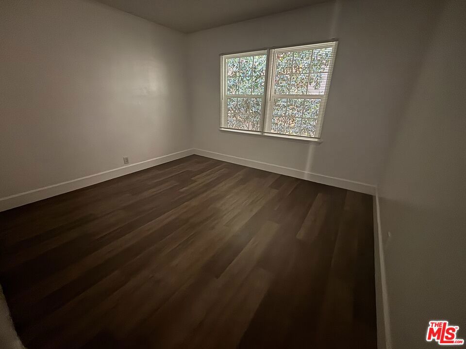 https://media.crmls.org/mediaz/ca851679-6372-4b43-a833-0bc0021a4ab8.jpg?preset=X-Large