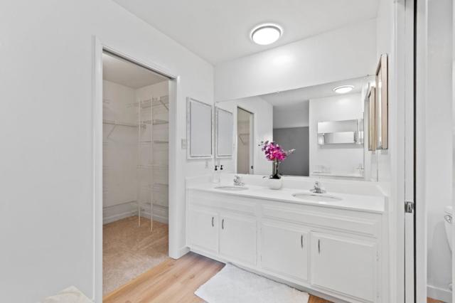 942 Viewridge Drive, San Mateo CA: https://media.crmls.org/mediaz/ca851fe0-2615-4e07-a40a-08c4657e1a3e.jpg