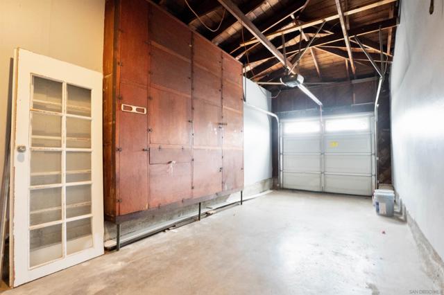 812 West St, San Diego CA: https://media.crmls.org/mediaz/ca853d51-3ea0-410b-a2d5-764d2460aaab.jpg