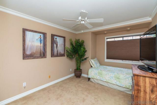 11002 Creekbridge Place, San Diego CA: https://media.crmls.org/mediaz/ca85a12b-e109-4d28-ad71-e80617d2d76e.jpg