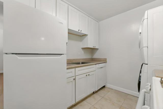700 Mariposa Avenue, Mountain View CA: https://media.crmls.org/mediaz/ca85a4e1-2bf0-40df-b4d4-bc4e2915f1a4.jpg