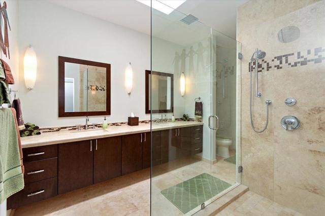 11 Vista Loma Drive, Rancho Mirage CA: https://media.crmls.org/mediaz/ca85db8e-3507-41b6-939c-f26190f6a9ea.jpg