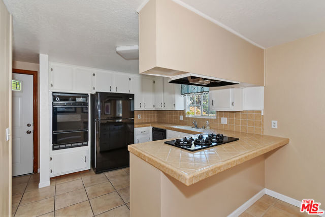 28665 Zion Drive, Lake Arrowhead CA: https://media.crmls.org/mediaz/ca860dcd-f56d-4621-a868-aa251eb7aceb.jpg