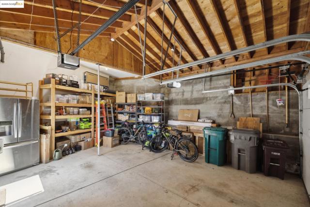 260 Alvarado Rd, Berkeley CA: https://media.crmls.org/mediaz/ca865500-3f5c-4b52-b832-ee57ea383fab.jpg