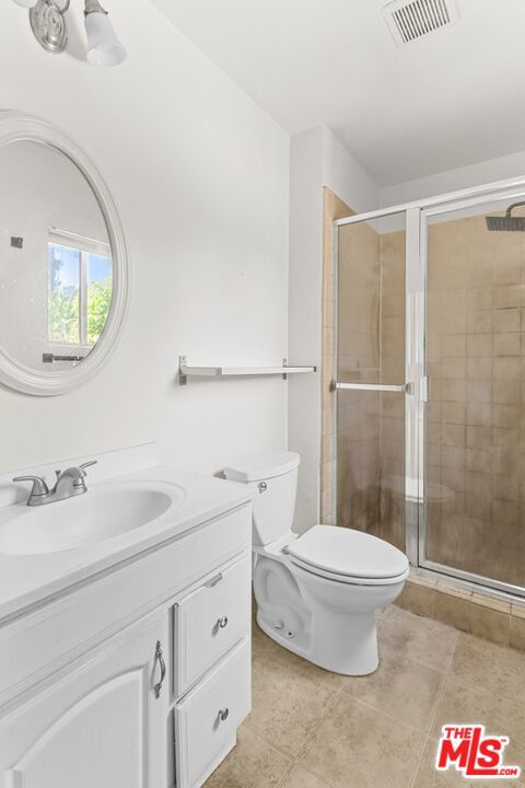 2652 Stoner Avenue, Los Angeles CA: https://media.crmls.org/mediaz/ca878a4d-9f5d-4b51-be27-b0088de8a811.jpg