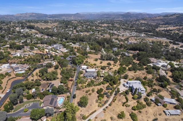 644 Eldorado Drive, Escondido CA: https://media.crmls.org/mediaz/ca87a609-a9e7-4064-b98d-ee3a6a06fdb4.jpg