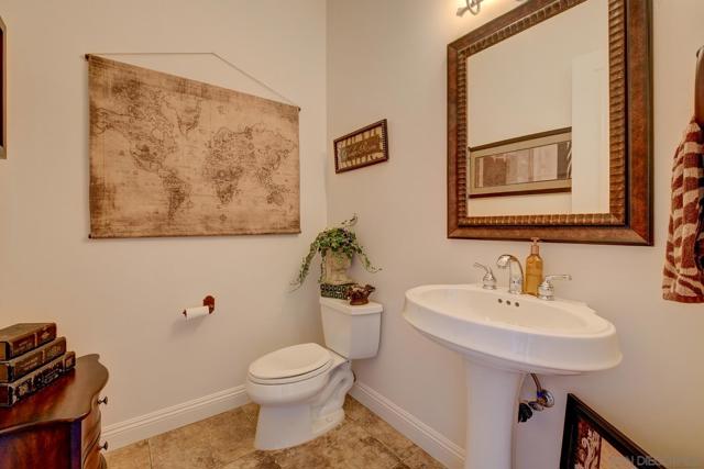 16677 Falcon Heights Rd, Ramona CA: https://media.crmls.org/mediaz/ca87c30b-fcda-468e-8d3c-e1505c14a211.jpg