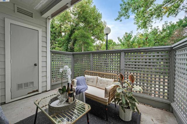 205 Dursey Dr, Pinole CA: https://media.crmls.org/mediaz/ca87cbd3-18d5-4b2a-b5ba-773d4cc72e25.jpg