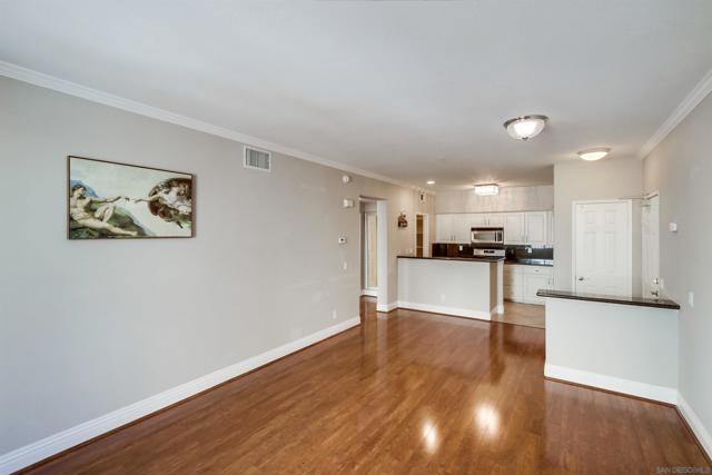 Image 2 of 18 For 12368 Carmel Country Rd  204