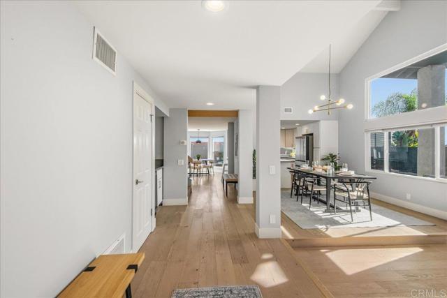 Detail Gallery Image 5 of 37 For 7310 Esfera St, Carlsbad,  CA 92009 - 4 Beds | 3 Baths