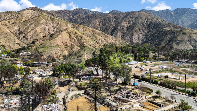 600 McWilton Place, Altadena CA: https://media.crmls.org/mediaz/ca89a958-85f2-49e9-bdbe-c2a988aee6d5.jpg