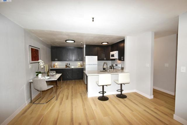 Image 2 of 38 For 303 Adams St  109