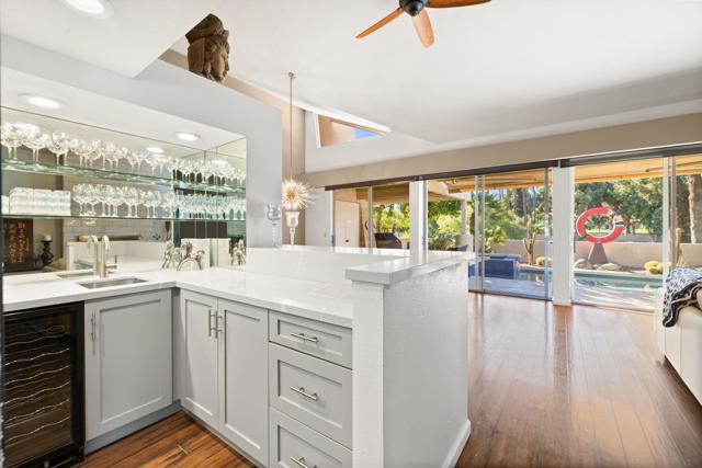 267 Kavenish W Drive, Rancho Mirage CA: https://media.crmls.org/mediaz/ca8ad711-0978-49e9-93b3-aeb1211b7ec7.jpg