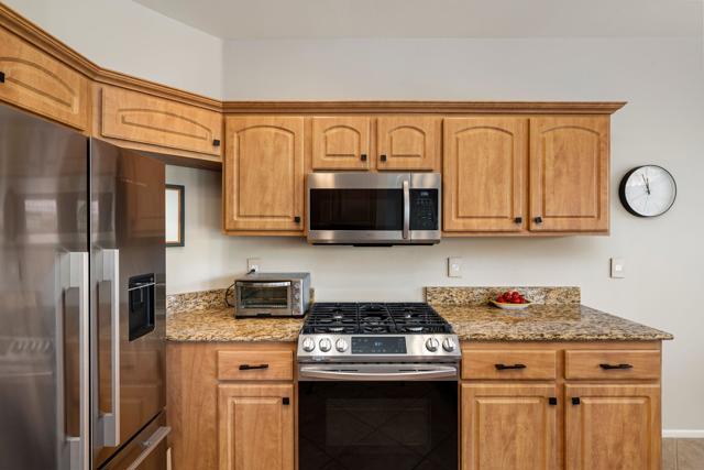 78902 Chardonnay Way, Palm Desert CA: https://media.crmls.org/mediaz/ca8bd43e-9b7d-4e53-a903-e11b20396036.jpg