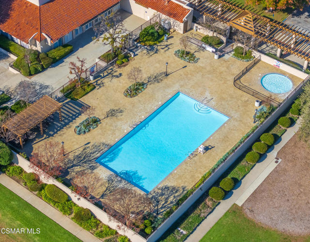 4524 Greengate Court, Westlake Village CA: https://media.crmls.org/mediaz/ca8be167-2631-4c04-8e13-2995fe58e429.jpg