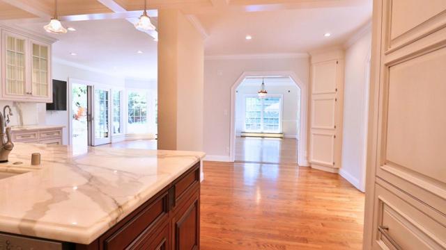 200 Iris Way, Palo Alto CA: https://media.crmls.org/mediaz/ca8be24c-9918-4542-ab78-fc054a1641cf.jpg
