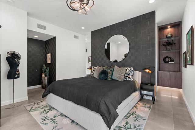 143 Obsidian Loop N, Palm Springs, CA 92264
