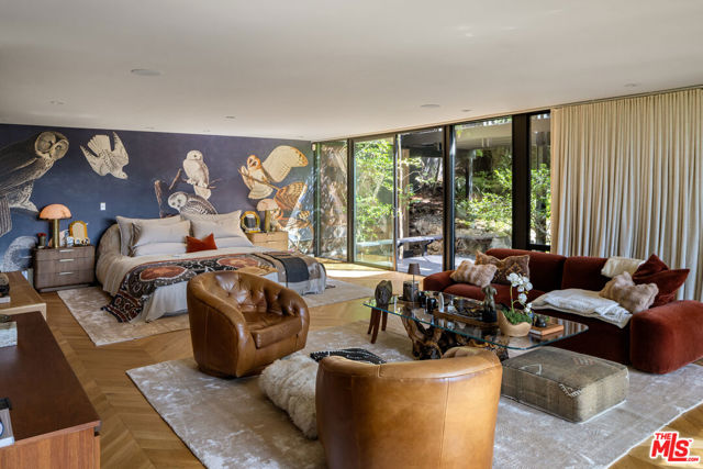 900 Napoli Drive, Pacific Palisades CA: https://media.crmls.org/mediaz/ca8ccad6-5f3d-4d15-9d9c-3fac53963e03.jpg