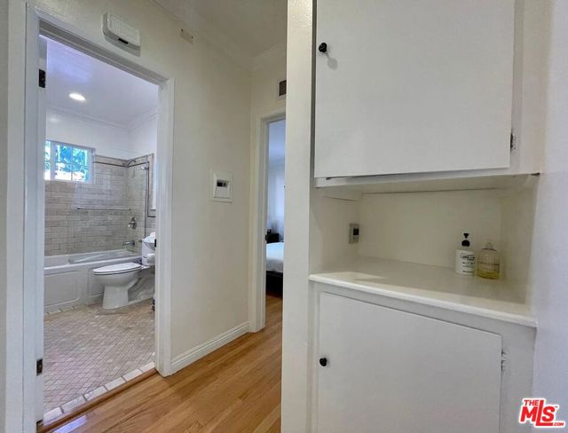 1111 11th Street, Santa Monica CA: https://media.crmls.org/mediaz/ca8cda7e-12e2-4772-8a04-81bf70589f1b.jpg