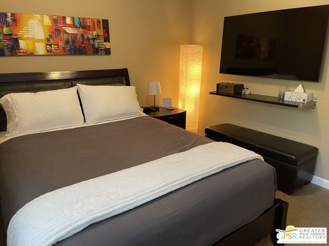 1596 Sabita Way, Palm Springs CA: https://media.crmls.org/mediaz/ca8d0ce8-b643-429f-919a-e602dcb3b2e8.jpg