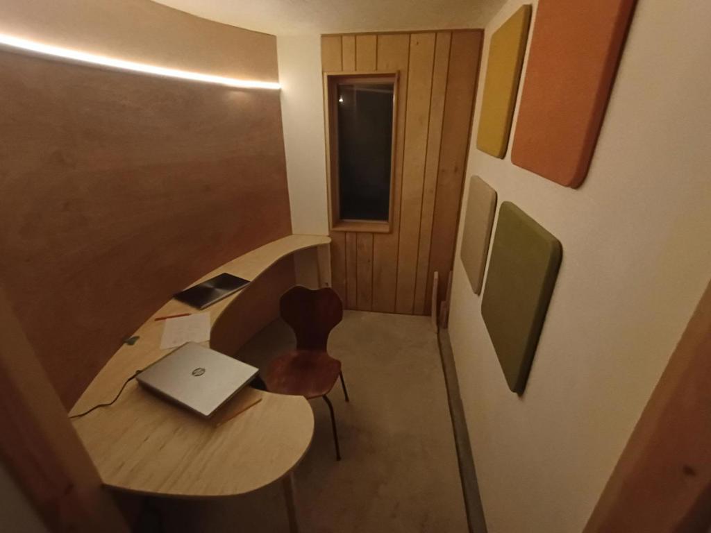 https://media.crmls.org/mediaz/ca8d1a6d-d72c-495e-ae00-027d3c5a5c43.jpg?preset=X-Large