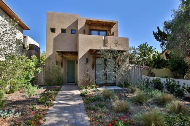 Detail Gallery Image 2 of 39 For 573 H, Coronado,  CA 92118 - 3 Beds | 3 Baths