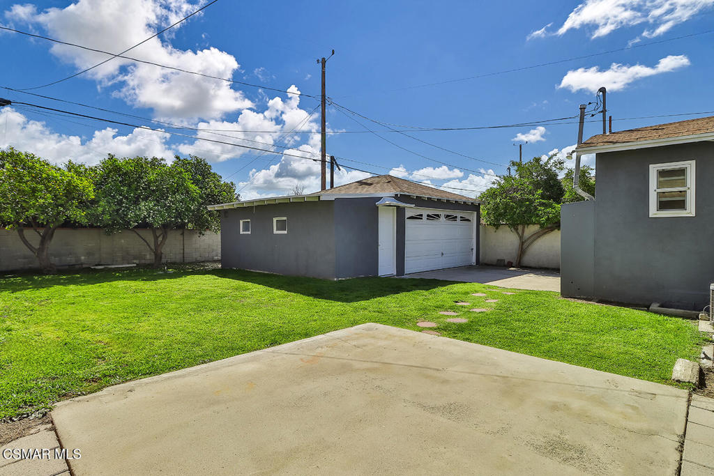 2228 N Valley StreetBurbank img 22