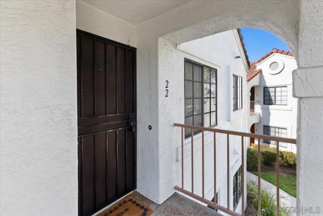 13330 Caminito Ciera, San Diego CA: https://media.crmls.org/mediaz/ca8eb390-5c73-4076-ad00-0c6959f7ba1b.jpg