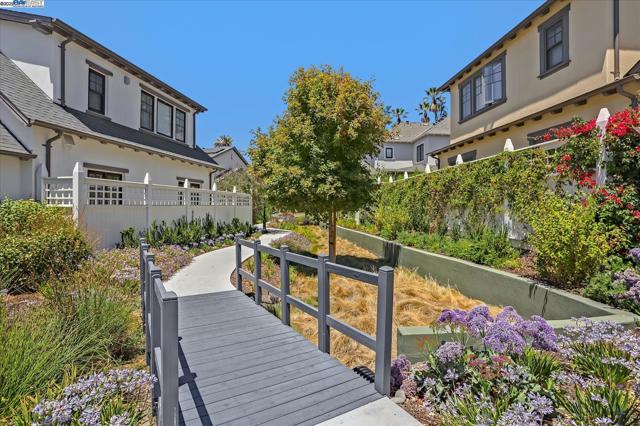 43150 Calle Familia, Fremont CA: https://media.crmls.org/mediaz/ca8ed0dd-6c5a-4f38-a918-6f15b917433c.jpg