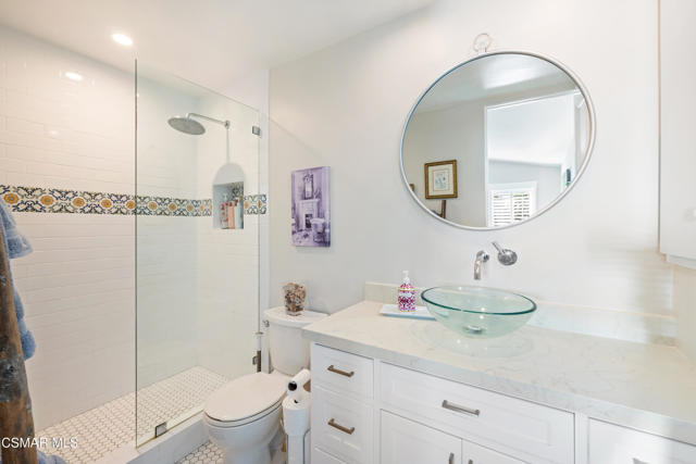 6766 Las Olas Way, Malibu CA: https://media.crmls.org/mediaz/ca8f65ef-307c-4227-8219-5903680b1a4b.jpg