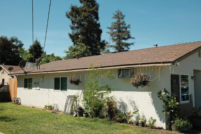 101 Maple Street, Modesto CA: https://media.crmls.org/mediaz/ca8fd873-3fda-457a-9409-1c79d1697099.jpg