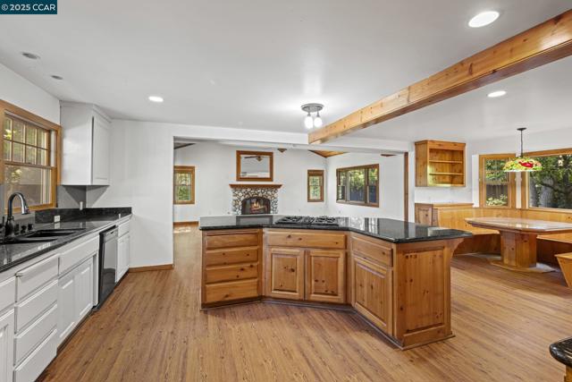 3505 Euclid Ave, Concord CA: https://media.crmls.org/mediaz/ca8fec4e-584c-4c75-a425-e85f249e5469.jpg