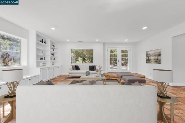 205 Castle Hill Ranch Rd, Walnut Creek CA: https://media.crmls.org/mediaz/ca909bb9-2579-4625-8539-ad12ee1338ce.jpg
