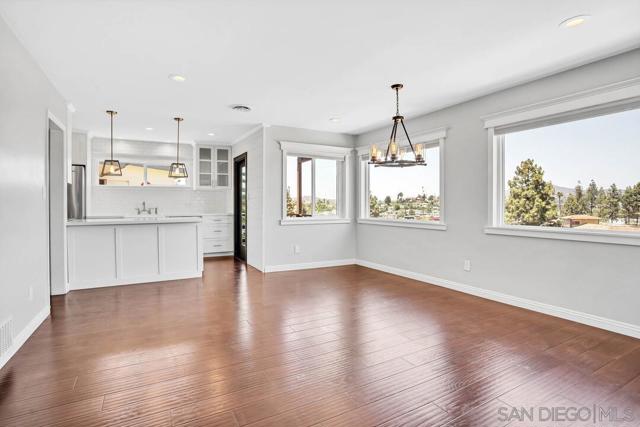 8060 Lemon Ave, La Mesa CA: https://media.crmls.org/mediaz/ca913bd5-296e-4640-975a-533903c66da7.jpg