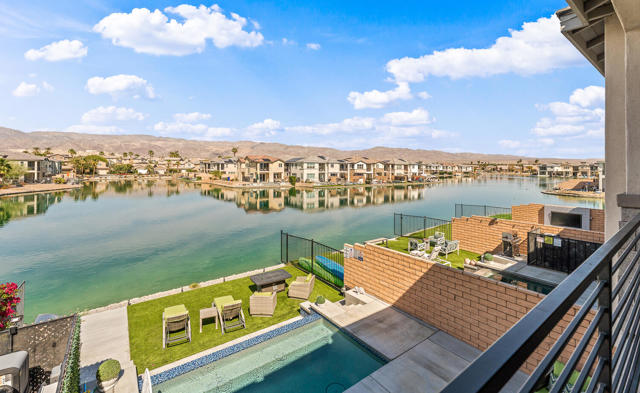 43240 Pietra Court, Indio CA: https://media.crmls.org/mediaz/ca9150fa-e6e4-44a0-ad25-d886c888c639.jpg