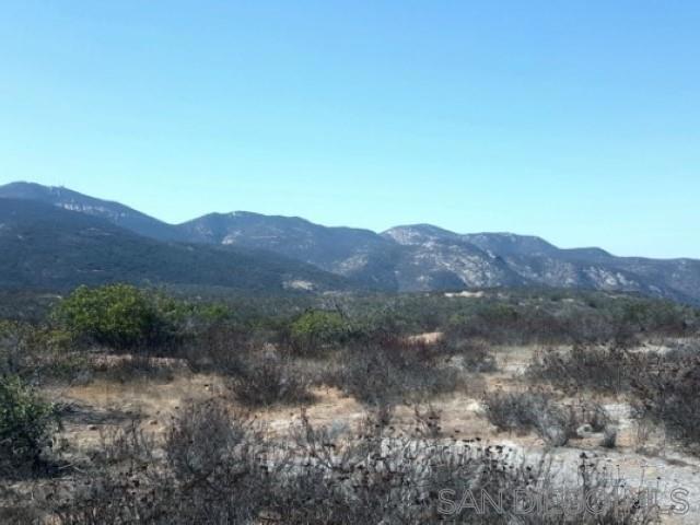 8209 Mesa, Santee CA: https://media.crmls.org/mediaz/ca91bc1d-ec14-4c6e-a15e-a8173f556341.jpg