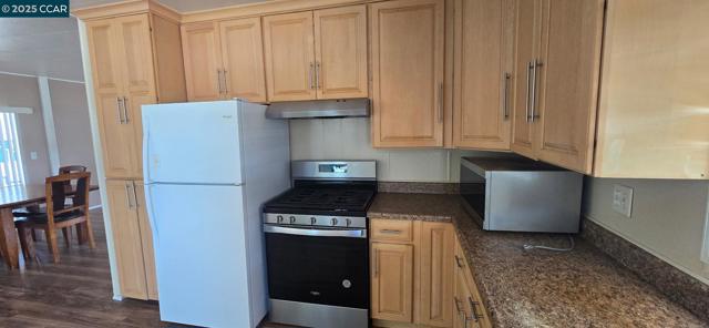 16401 San Pablo Ave, San Pablo CA: https://media.crmls.org/mediaz/ca927e66-8d4c-4dac-ab5b-23ca381afa39.jpg