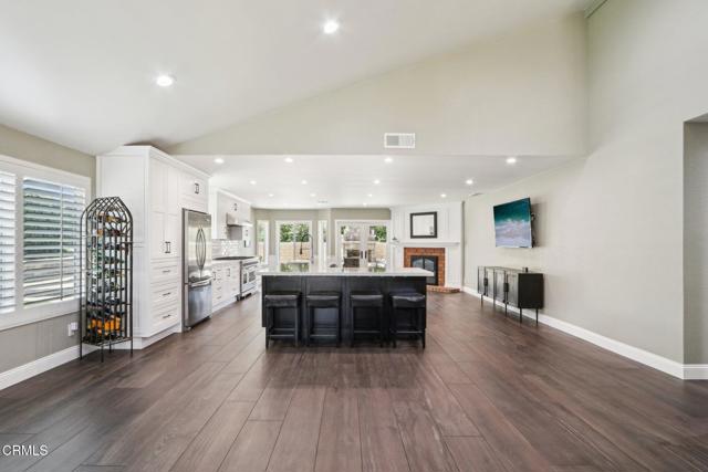 5406 luis Drive, Agoura Hills CA: https://media.crmls.org/mediaz/ca928ff1-889e-445e-829a-bea493e12019.jpg