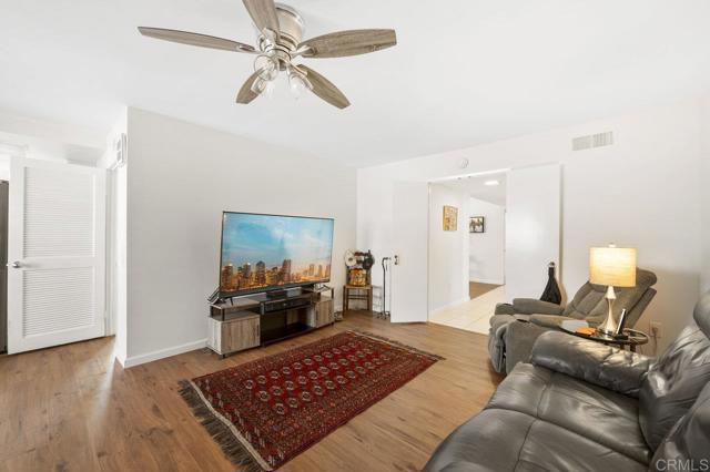 Detail Gallery Image 21 of 33 For 17503 Plaza Dolores, San Diego,  CA 92128 - 2 Beds | 2 Baths